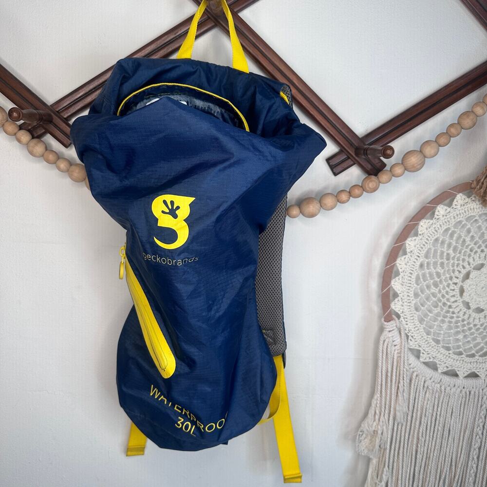 Geckobrands 30L Waterproof Navy Yellow Backpack